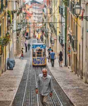 p站入口使用模式变化｜爆款视频结构吸引高粘度用户