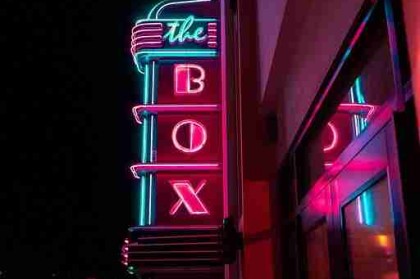 抖音成人版全新上线：剧情演出合集热播中