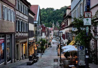 p站官方官网数据报告｜用户活跃时段带来流量新高峰