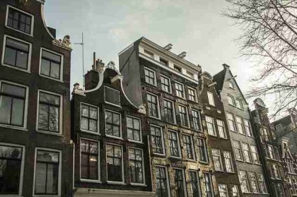 P站中文版官方趋势解析｜少女感写真全解析类作品崛起背后