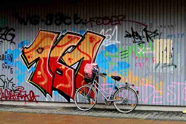 黑料网曝出某综艺选手深夜道歉网友不买账,翻车现场持续发酵